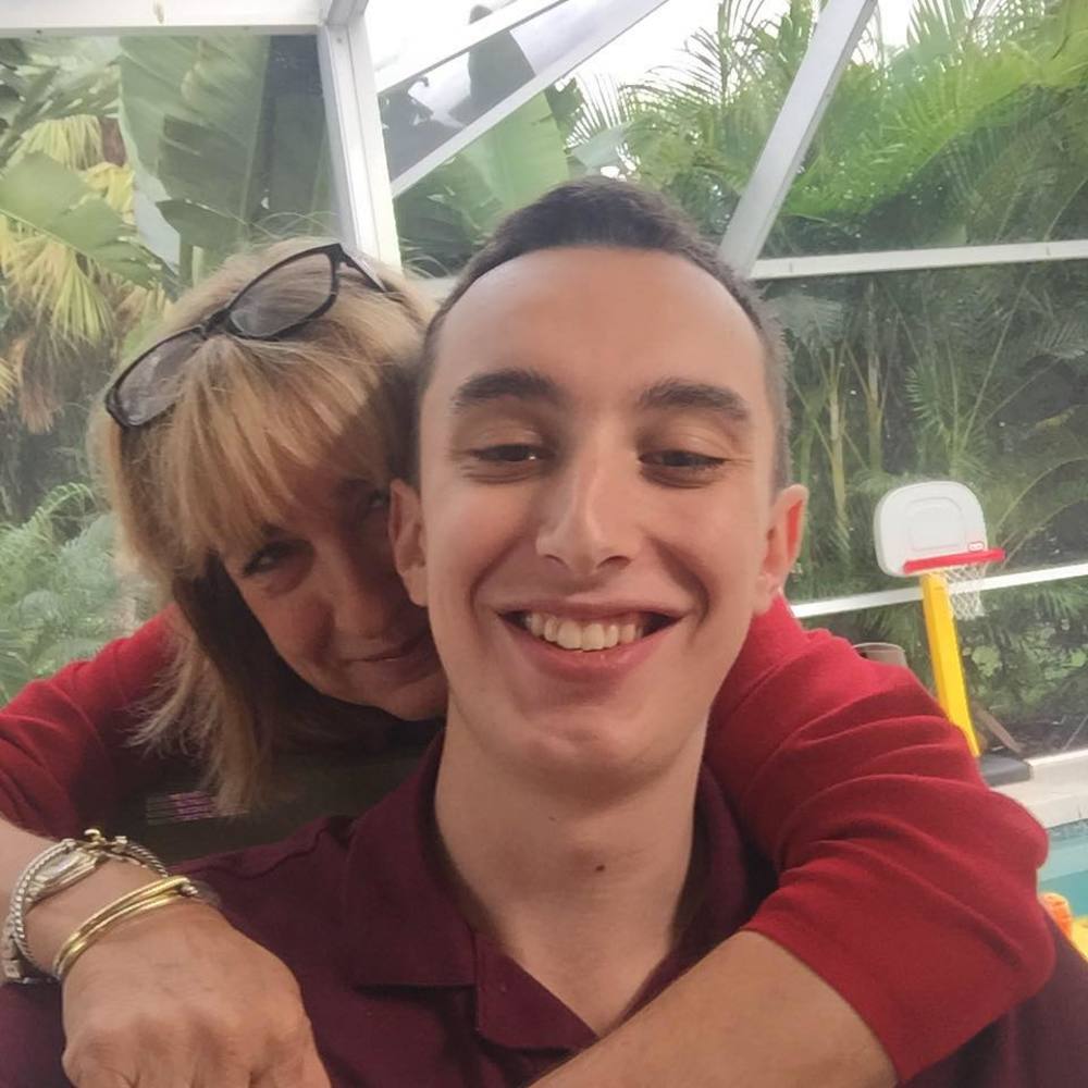 Meet your Posher, Suzette